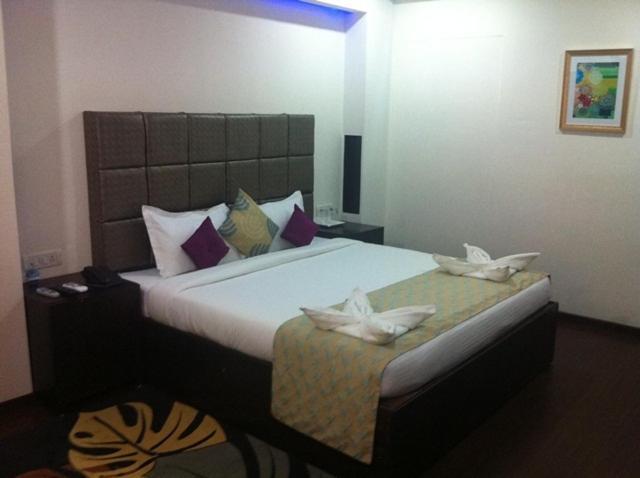Oyster Airport Hotel Hyderabad Exterior foto